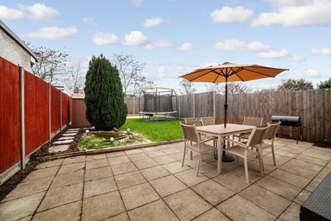 126 Saxon Drive, Acton, London, W3 0NT