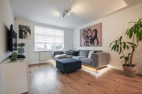 126 Saxon Drive, Acton, London, W3 0NT