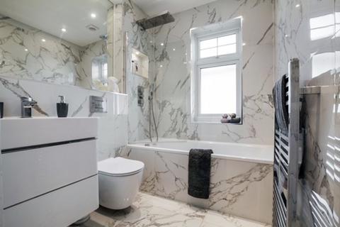 126 Saxon Drive, Acton, London, W3 0NT
