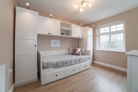 126 Saxon Drive, Acton, London, W3 0NT
