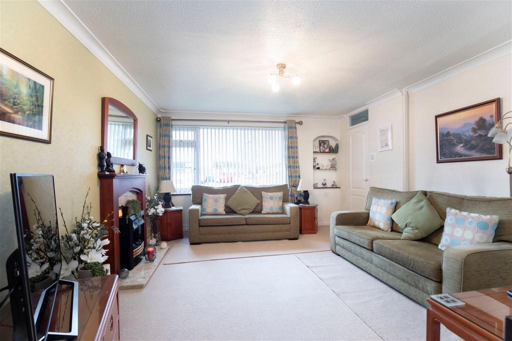 Thomond Close, Wymans Brook, Cheltenham, GL50 3 bed semidetached house