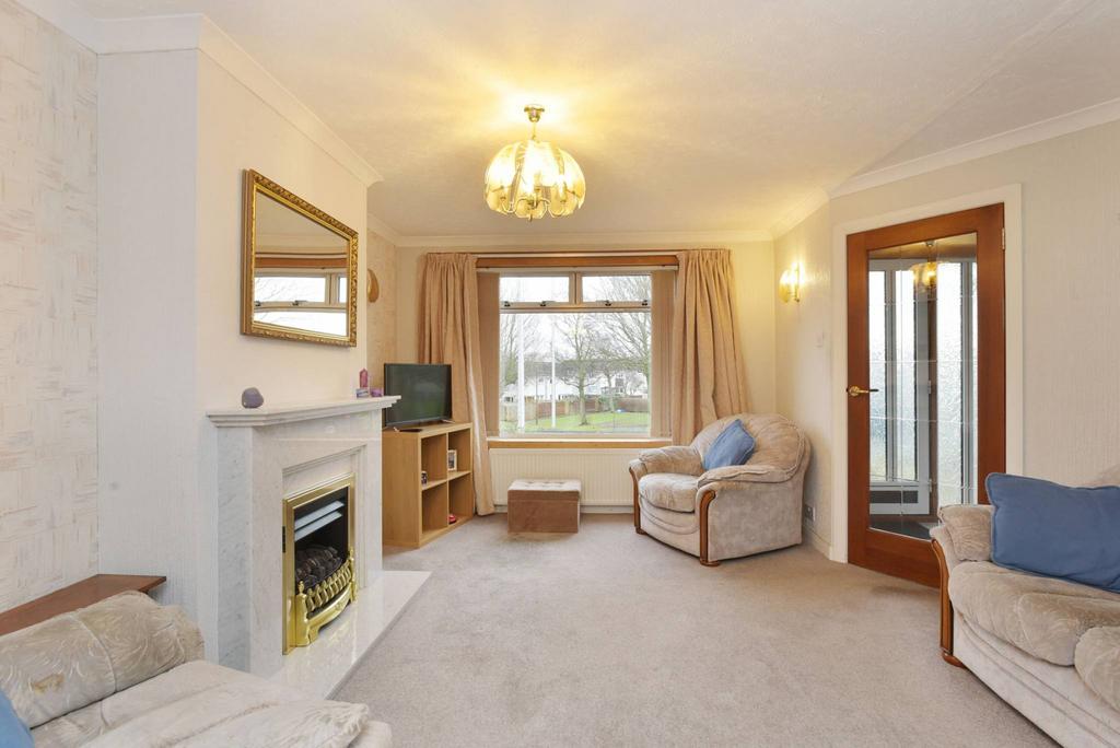 10 Polton Road West, Lasswade, Midlothian, EH18 1BZ 3 bed semidetached
