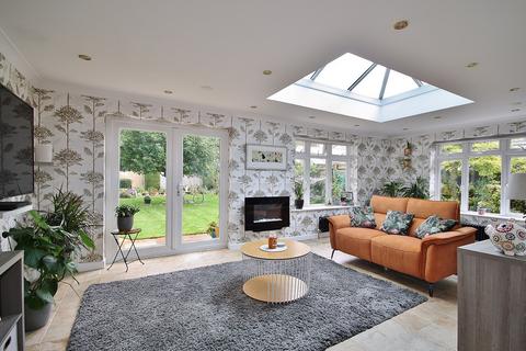107 Abingdon Road, Standlake, Witney, OX29 7QN