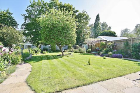 107 Abingdon Road, Standlake, Witney, OX29 7QN