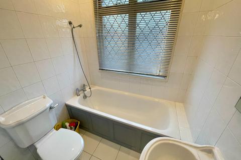 90 Walcot Avenue, Luton, LU2 0PR