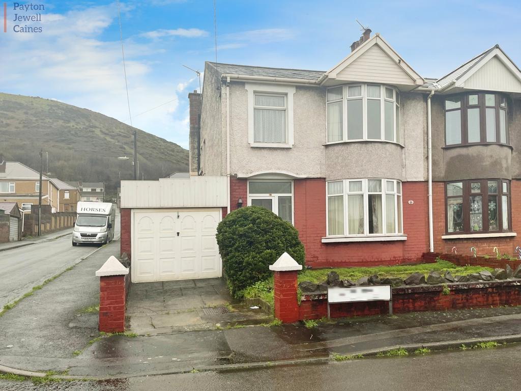 Wern Road, Port Talbot, Neath Port Talbot. SA13 2BA 3 bed semidetached