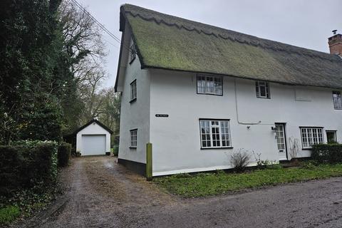 4 bedroom cottage for sale, The Street, Brome