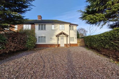 3 bedroom semi-detached house to rent, Jerrys Lane, Lichfield