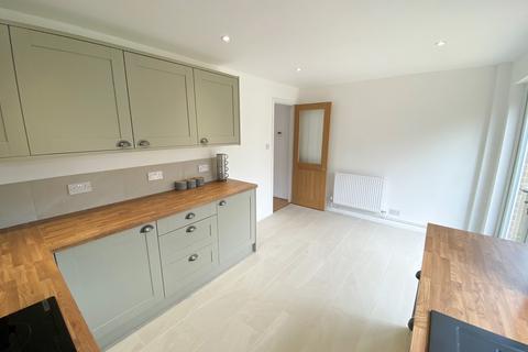 3 bedroom end of terrace house for sale - Leveller Row, Billericay