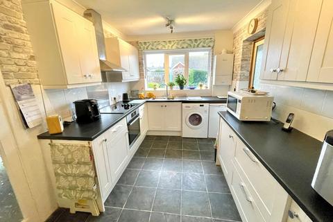 27 Andrew Close, Rustington, Littlehampton, BN16 3QE