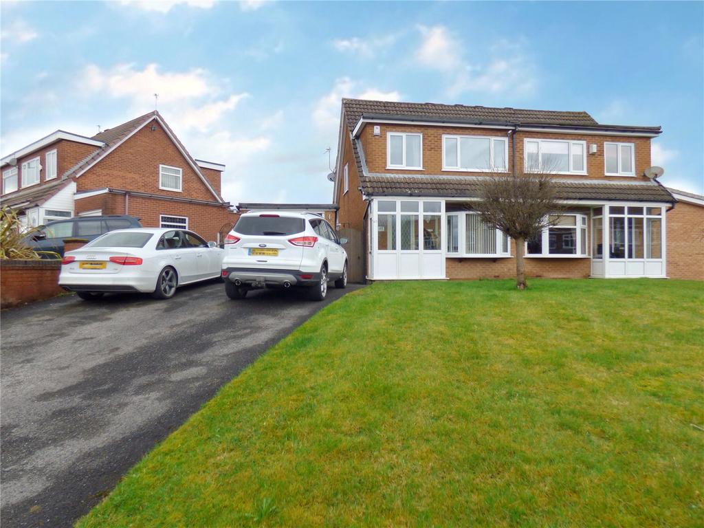 Newhouse Road, Heywood, Greater Manchester, OL10 3 bed semidetached