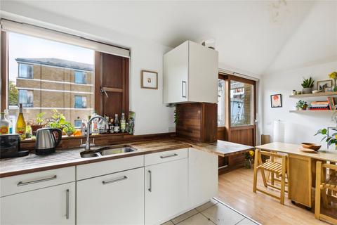 2 bedroom flat to rent, Highwood Court, 22 Highbury Crescent, Islington, London