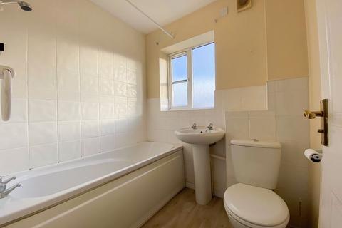 8 Camellia Gardens, Pendeford, Wolverhampton, WV9 5SH