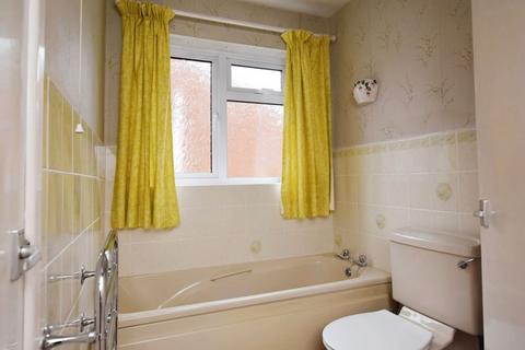 17 Whitebridge Road, Laverstock, Salisbury, SP1 1QA