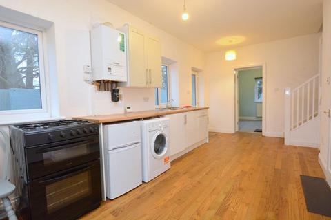 2 bedroom end of terrace house to rent, Headstone Lane, North Harrow