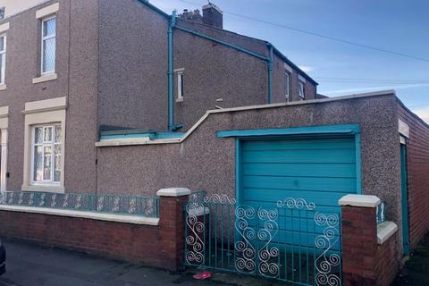 3 bedroom terraced house to rent, Laburnum Avenue, Wallsend NE28