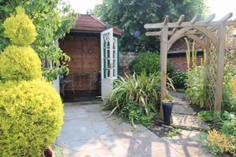 2 bedroom house for sale, STANPIT  CHRISTCHURCH