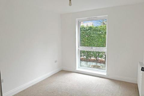2 bedroom flat for sale, Grosvenor Place, Whyteleafe, CR3 0EP
