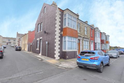 3 bedroom end of terrace house for sale, Hill Street, Redcar