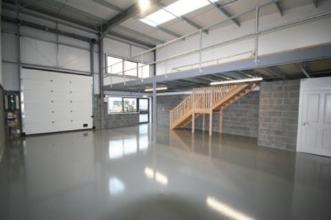 Industrial unit to rent, Unit 17, Rockhaven Business Centre, Street Business Park, Gravenchon Way, Street, Somerset, BA16 0HW