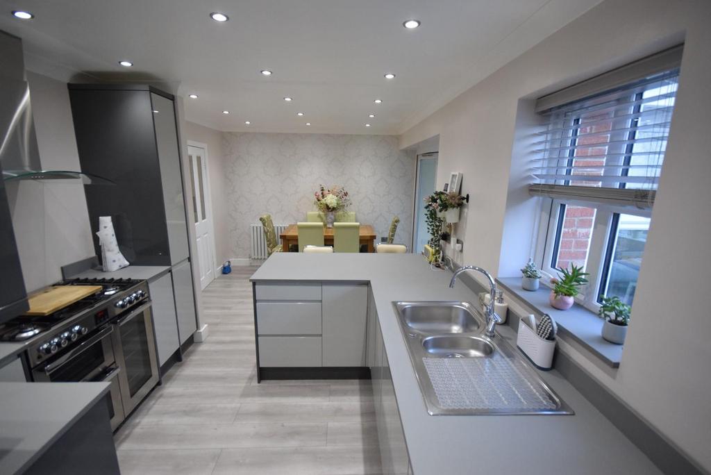 Dining Kitchen