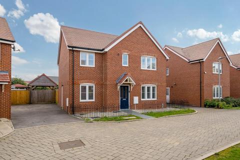 5 bedroom detached house to rent - Hyton Drive, Deal