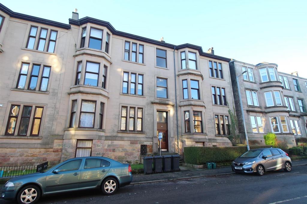 Brisbane Street, Greenock 2 bed flat for sale £129,900
