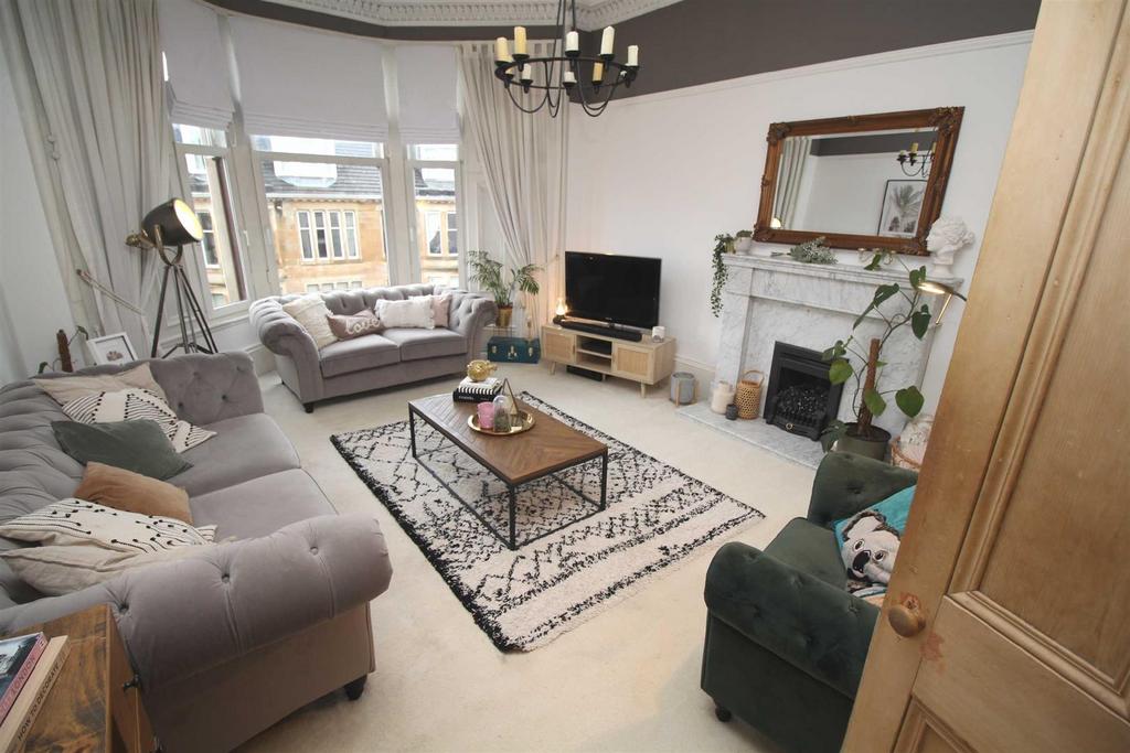 Brisbane Street, Greenock 2 bed flat for sale £129,900