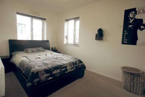 2 bedroom flat for sale, Mandeville Court, London