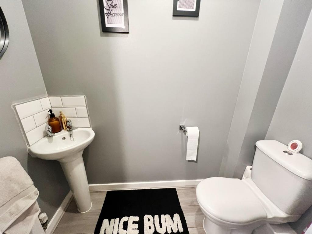 Cloakroom/WC