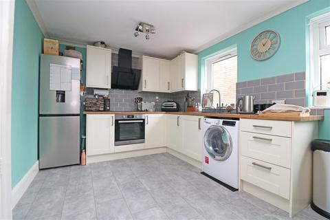 2 bedroom flat for sale, Swan Close, Hatfield Peverel, Chelmsford