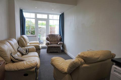 5 bedroom terraced house to rent, Francis Avenue