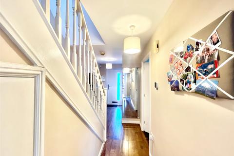1 Abbeyfield Close, Gateshead, NE8 2PS