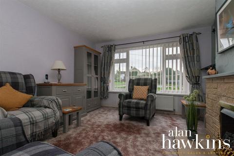 2 Glevum Close, Purton, Swindon, SN5 4HA