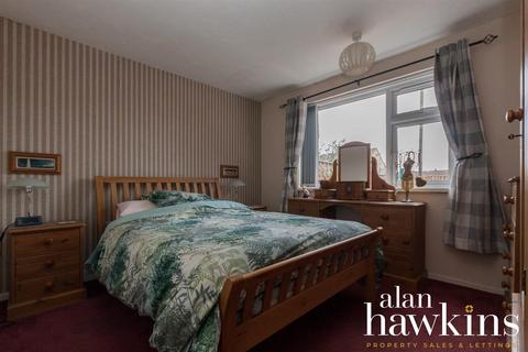 2 Glevum Close, Purton, Swindon, SN5 4HA