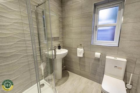 2 Broadgates, Blaxton, Doncaster, DN9 3PW