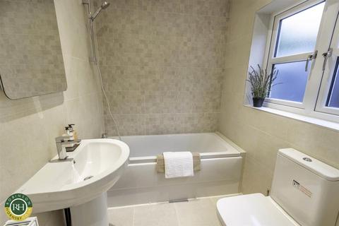 2 Broadgates, Blaxton, Doncaster, DN9 3PW