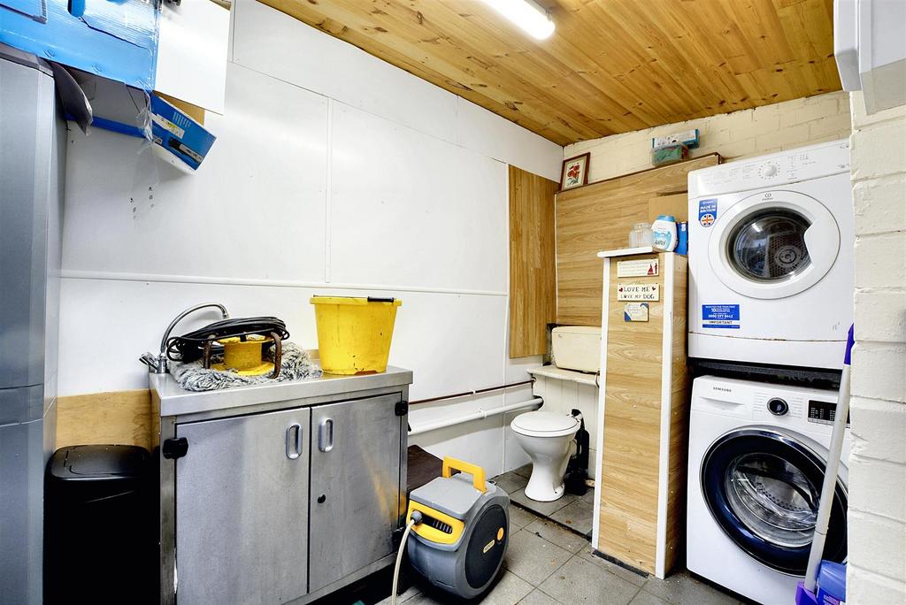 Laundry/utility