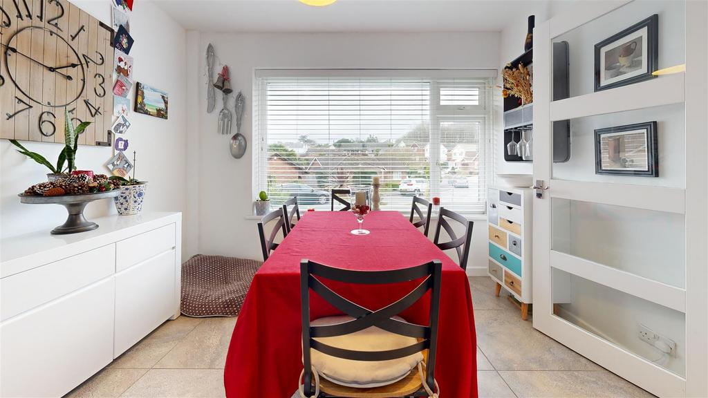 18-Portwey-Close-Dining-Room.jpg