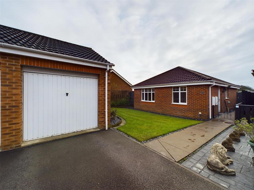 Littondale Court, Bridlington 2 bed detached bungalow for sale £230,000