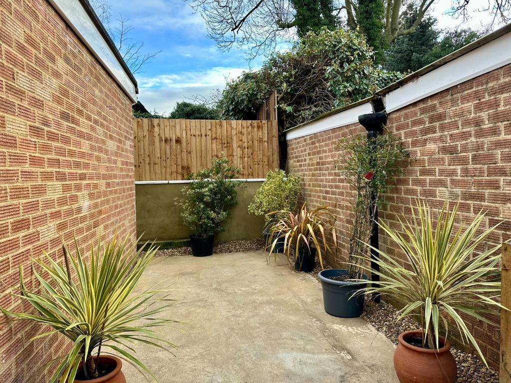 Garden 3.jpg
