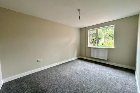 49 Gillsway, Northampton, NN2 8HT