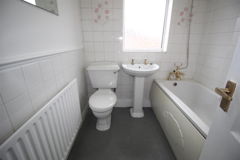 Family bathroom/wc