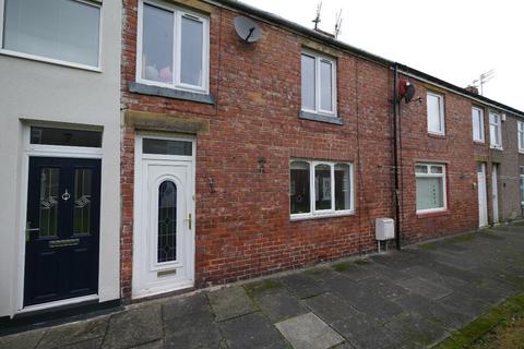 3 bedroom terraced house to rent, Lamb Terrace, West Allotment, Newcastle upon Tyne