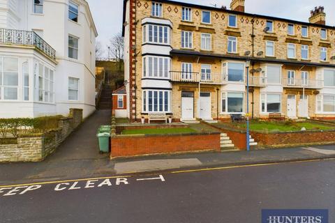3 bedroom apartment for sale, The Beach, Filey