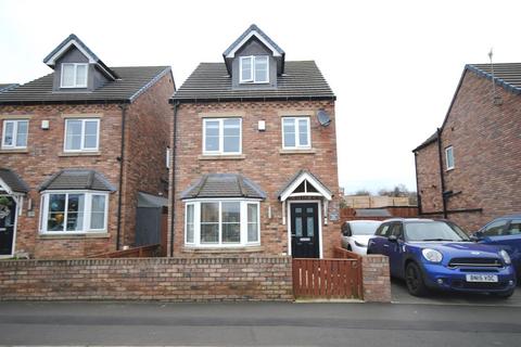 4 bedroom detached house for sale, Green Lane, Garforth, Leeds