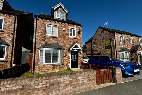 4 bedroom detached house for sale, Green Lane, Garforth, Leeds