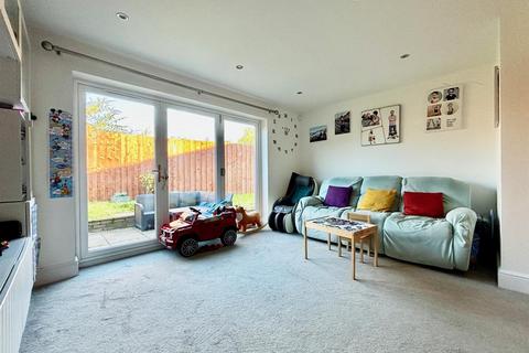 4 bedroom detached house for sale, Green Lane, Garforth, Leeds