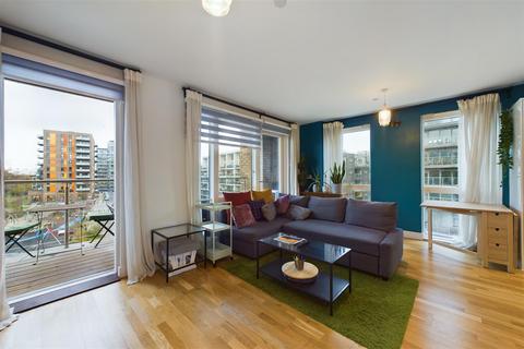 2 bedroom apartment for sale - Upper North Street, London