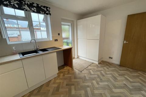 2 bedroom townhouse for sale, Elizabeth Court, Glenfield, Leicester